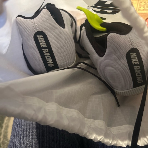 Nike Air Zoom Rival M 9 Spikes in Pure Platinum and Black - Picture 2 of 11